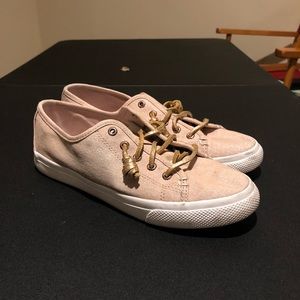 Sperry women’s shoes size 7.